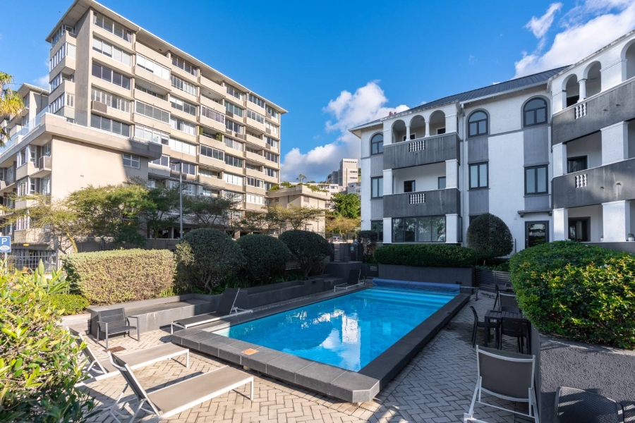2 Bedroom Property for Sale in Green Point Western Cape